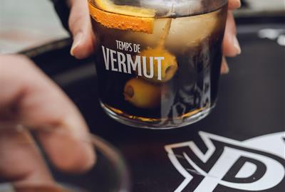 Vilanova i la Geltrú brinda per la diversitat del vermut amb la segona edició de “Temps de Vermut”. Temps de Vi